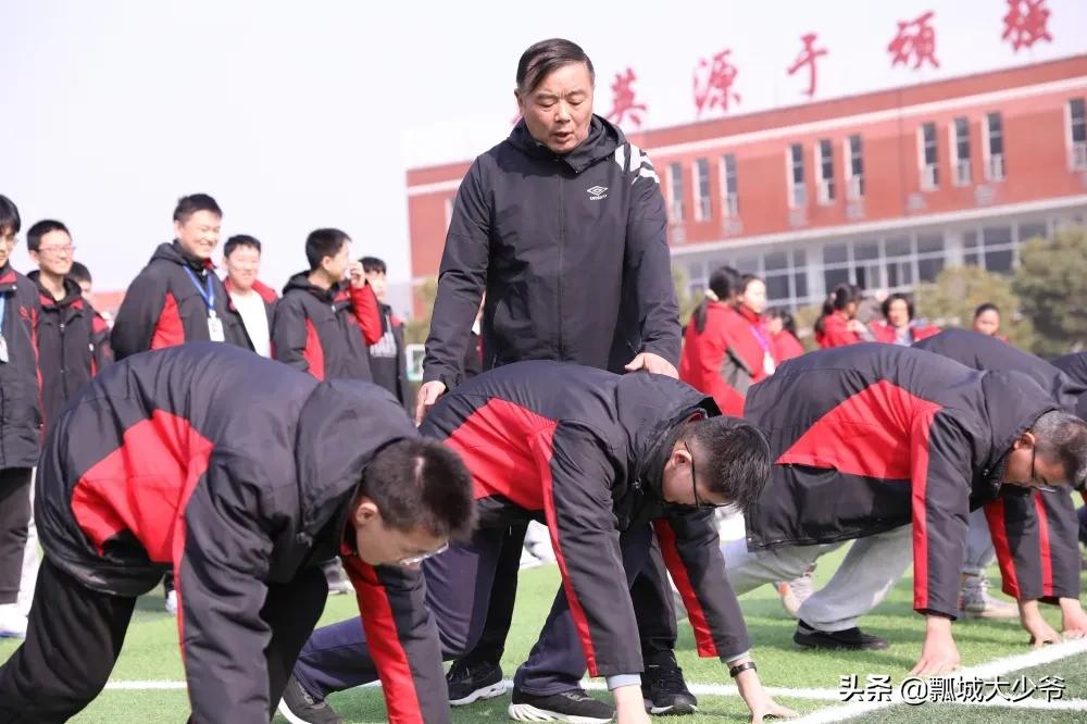 体育教师艺体教研活动,体育教师基本功集体特色展示