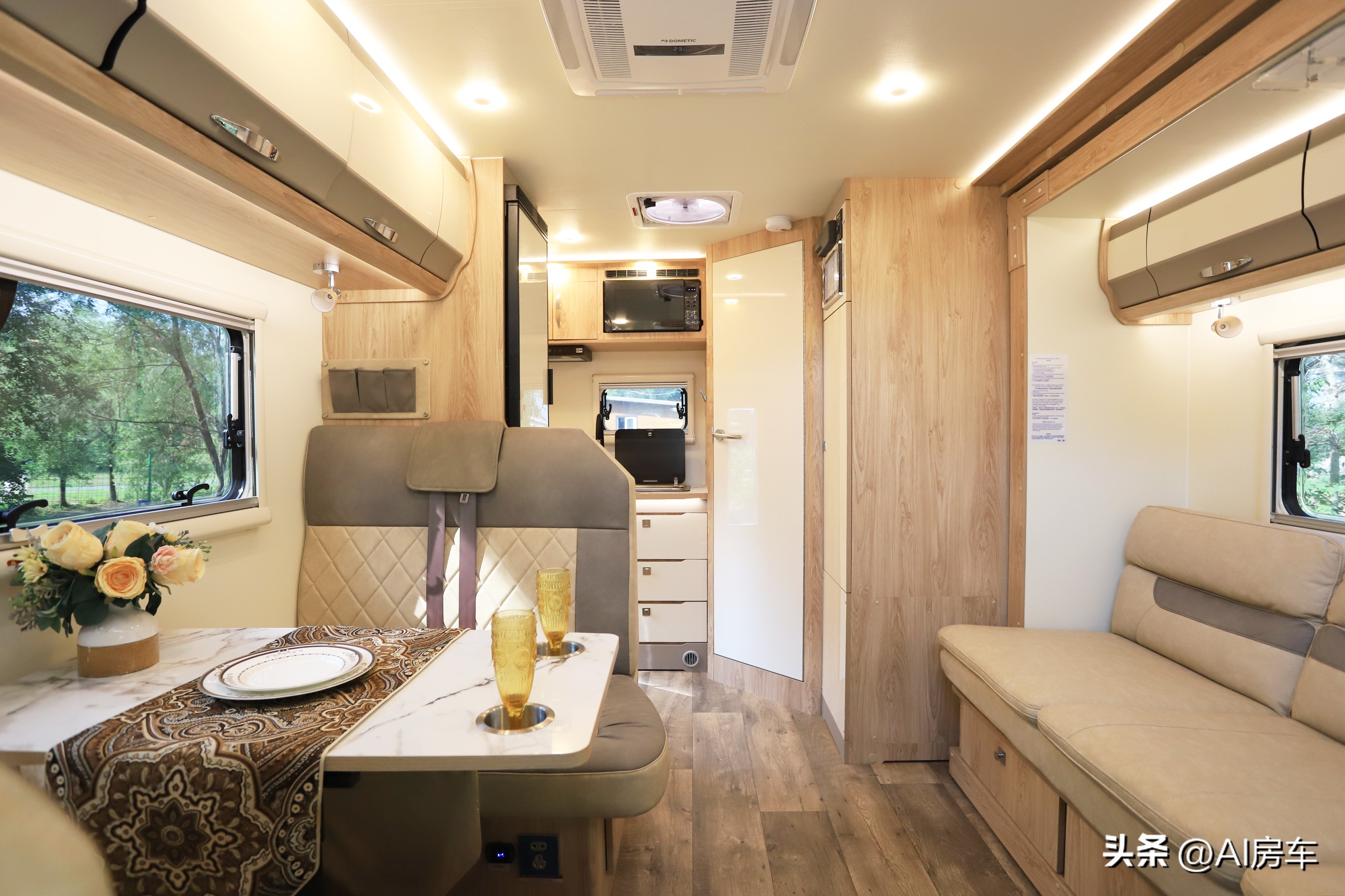7人房车超大空间,旅行最舒服的十万左右七座房车