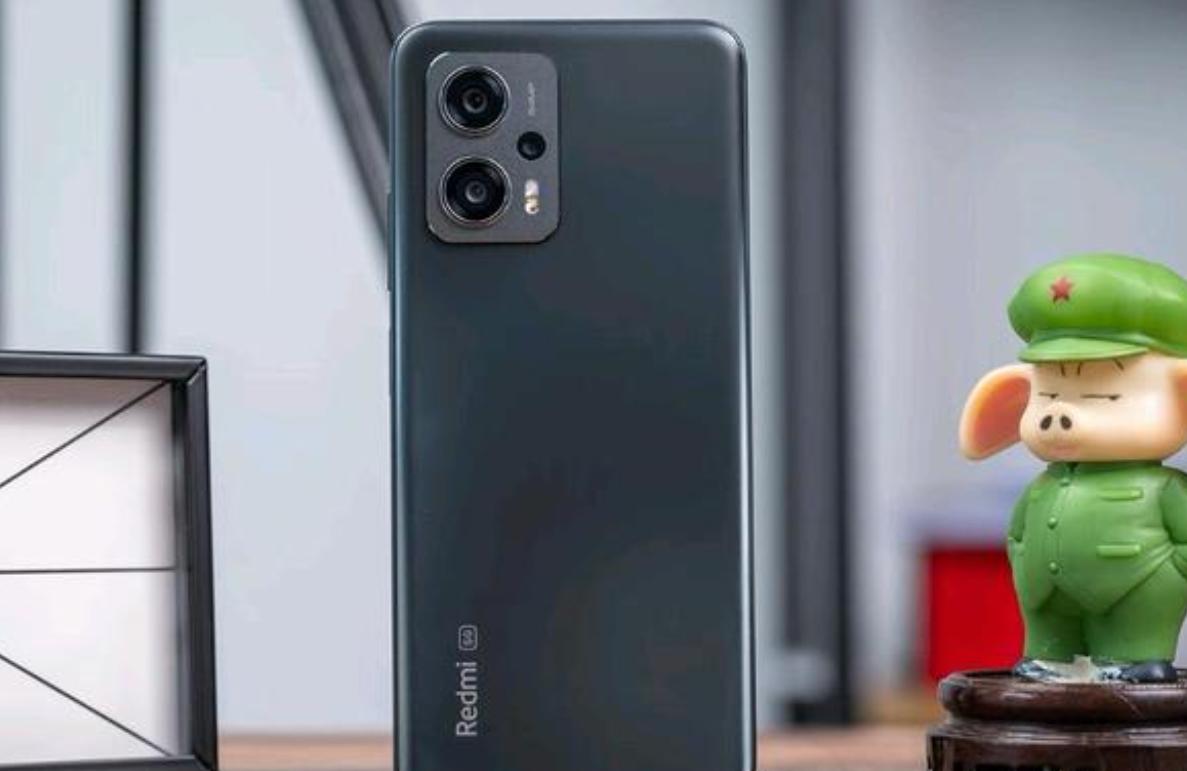 目前新手机哪款最值得买,1000到2000手机推荐高颜值高性能