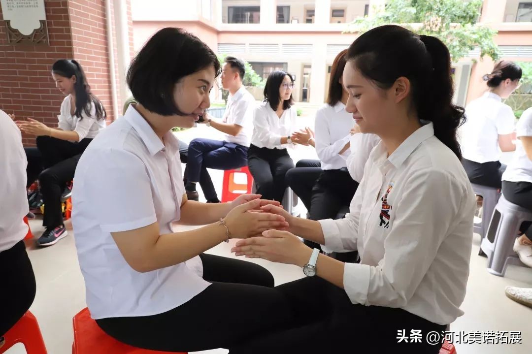 管理类拓展训练团队游戏,破冰活跃氛围的室内团建爆款游戏