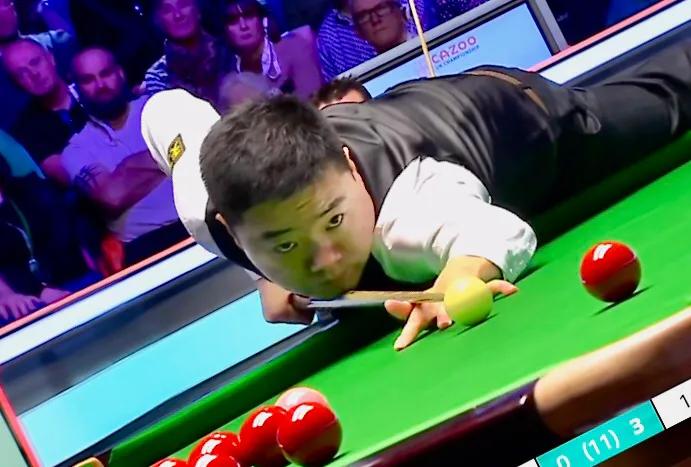 丁俊晖现在的最新比赛情况,丁俊晖0-5袁思俊赛后采访