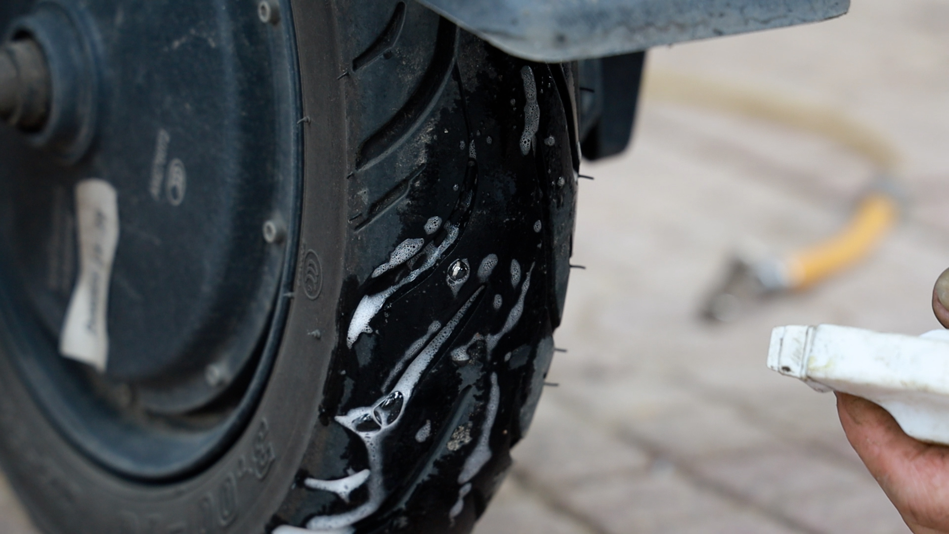 电动车真空胎扎破的最佳修补方法,电动车真空胎的最好修补方法