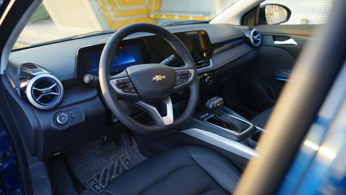 雪佛兰科鲁泽全新试驾视频,试驾雪佛兰科鲁泽新款