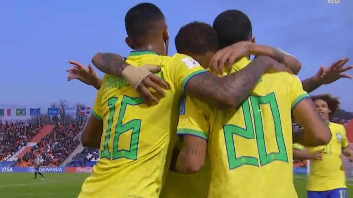 巴西7:1德国赛后的疯狂反应,2022世界杯巴西7-0名场面