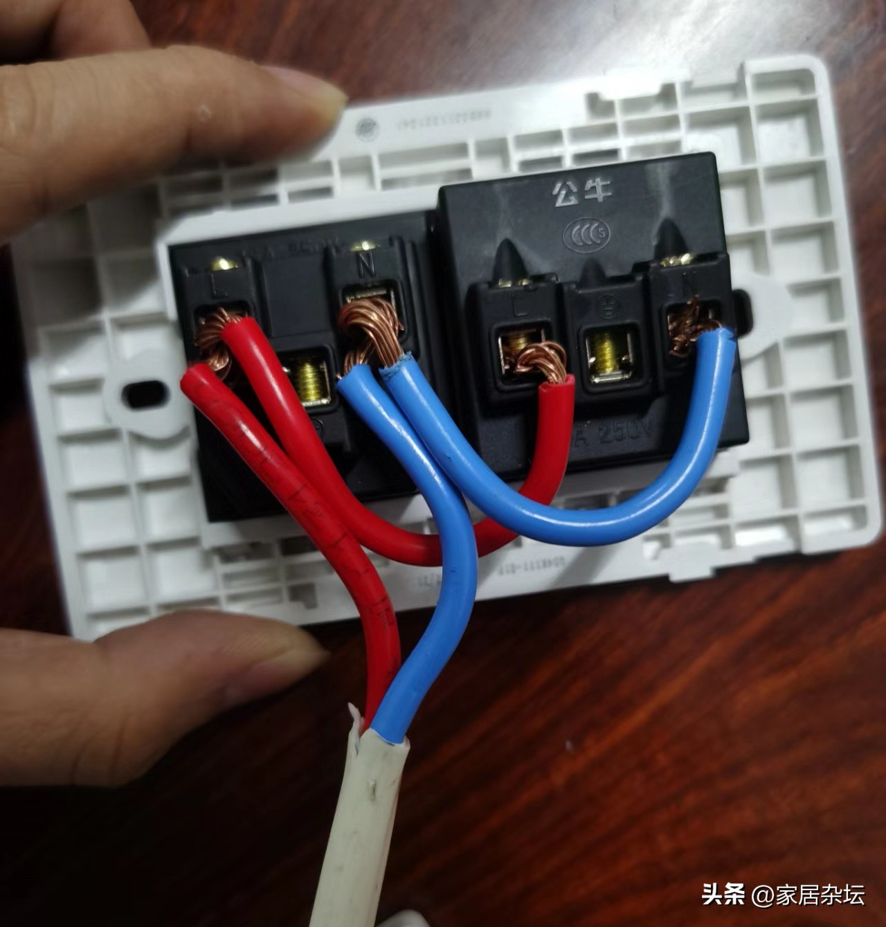 新房装修电线全换还有接头吗,家装全房用4平方电线对不对