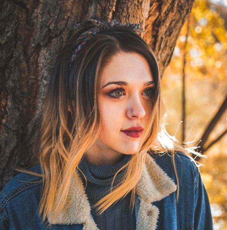 盲女恢复视力发现凶手在身边,盲女一觉醒来突然恢复视力