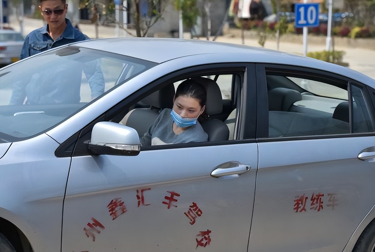 已明确！驾考可“自学直考”，绕过驾校、免交培训费，省心又方便