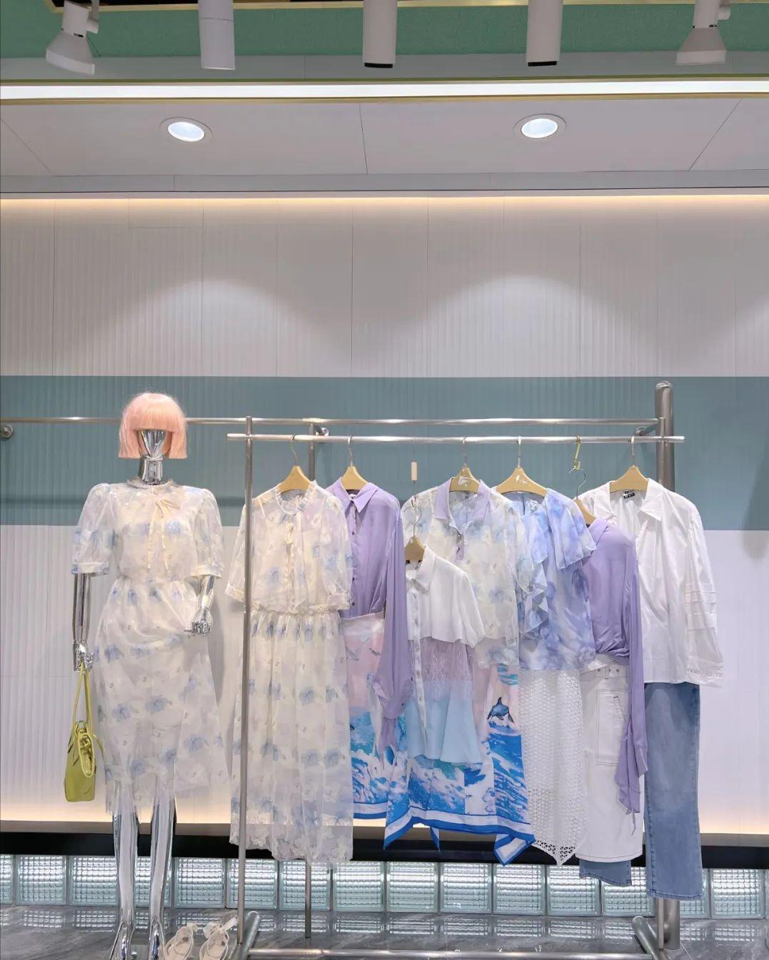 LILY夏品牌折扣女装桑蚕丝连衣裙上衣裤裙穿搭