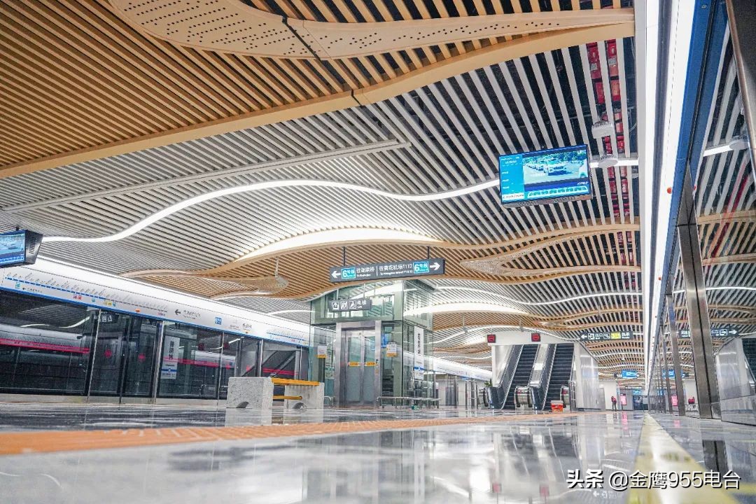 长沙地铁6号线到哪里可以吃东西,长沙地铁6号线水稻博物馆站出口