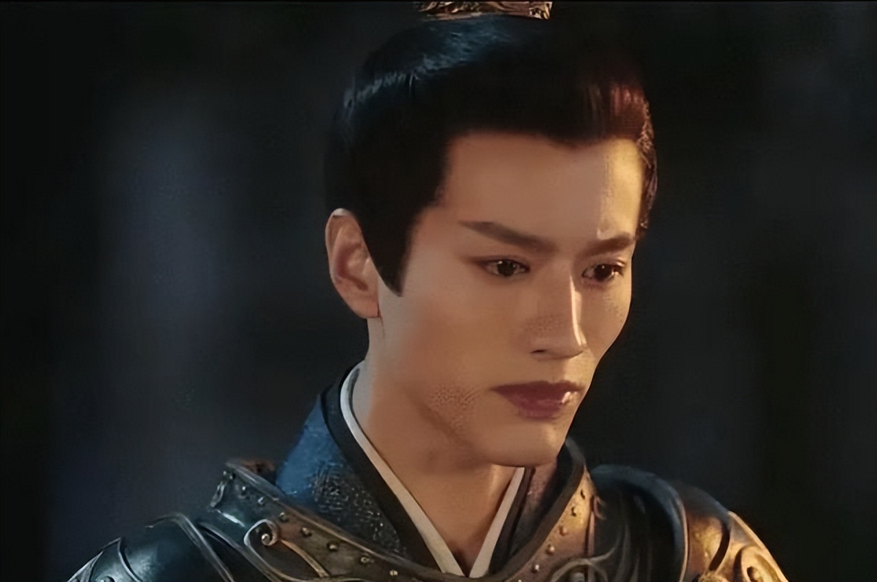 明明很帅自己却觉得很丑,明明很帅却打扮很丑