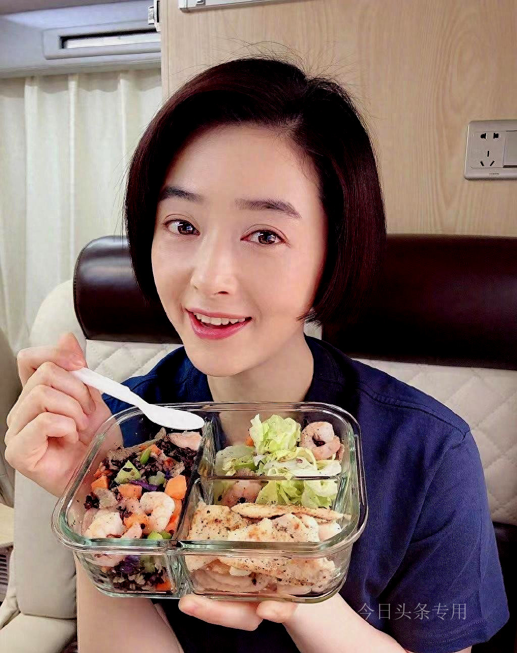 蒋欣瘦身成功,蒋欣减肥瘦身成功案例