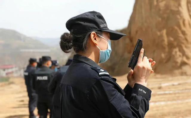 隐蔽性极好的小手机,隐蔽性强的小枪