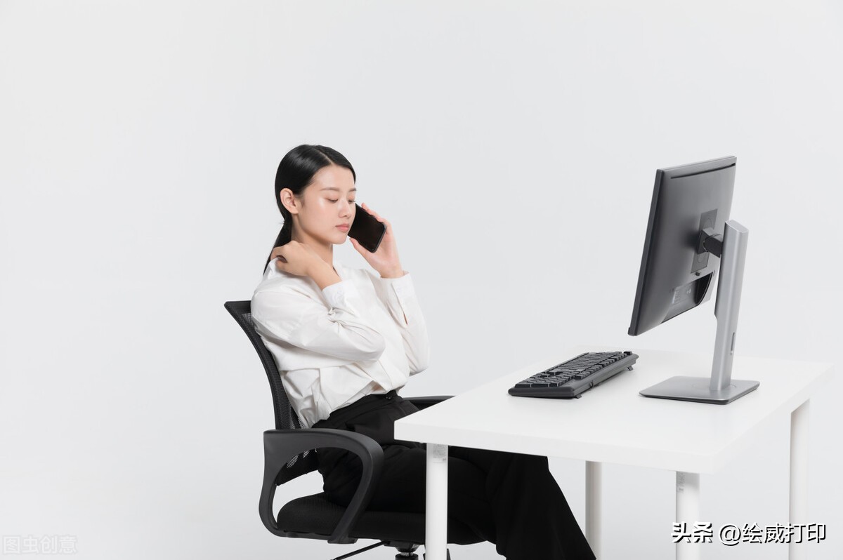 辞职退群简短走心的句子,以前同事辞职了却不退群怎么办