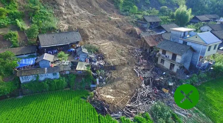 房子依山傍水格局,依山傍水的房子