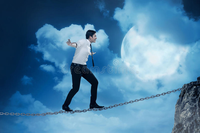 面对困难的挑战只要你肯相信自己,相信自己你一定会战胜一切困难