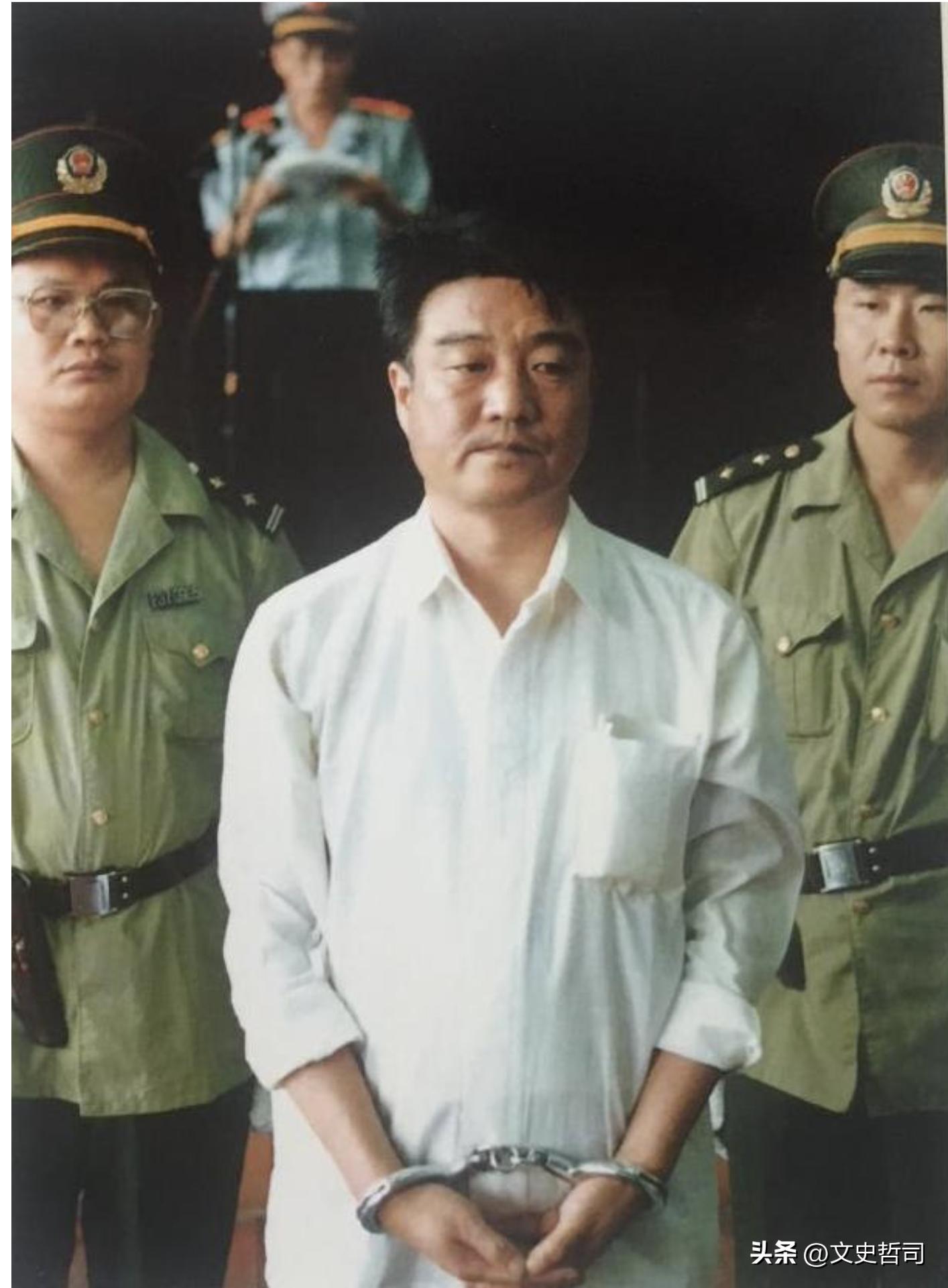 还记得30年前的胡建学吗？万元户都稀缺的年代，他一块表4.6万元