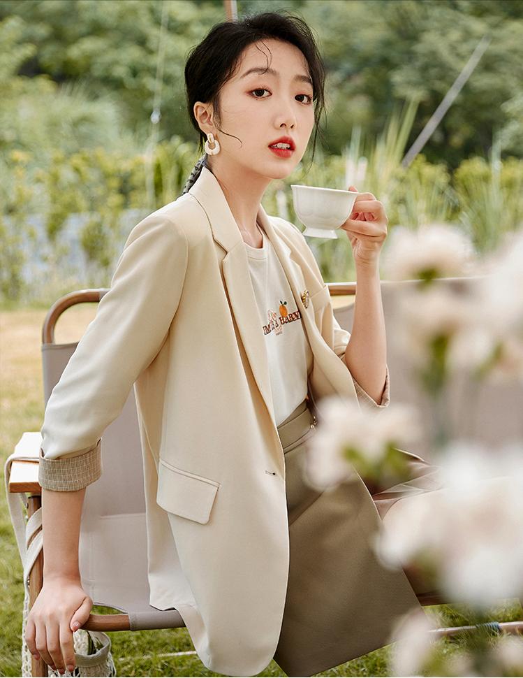 什么牌子的衣服适合30-40岁女士穿,哪种牌子的衣服适合30多岁女性穿