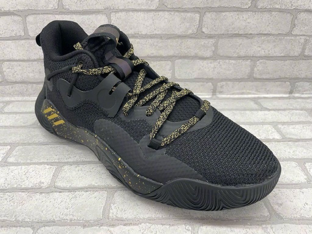 阿迪达斯最舒服值得入手的板鞋,阿迪近期出的最帅的鞋板鞋