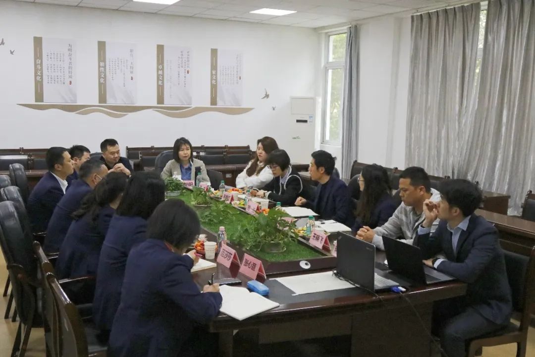 清北学校，成都新津为明学校，越来越热。