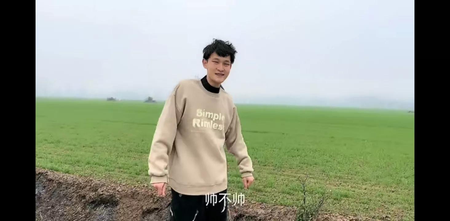 橘子给小贤买礼物,橘子和小贤是否和好如初