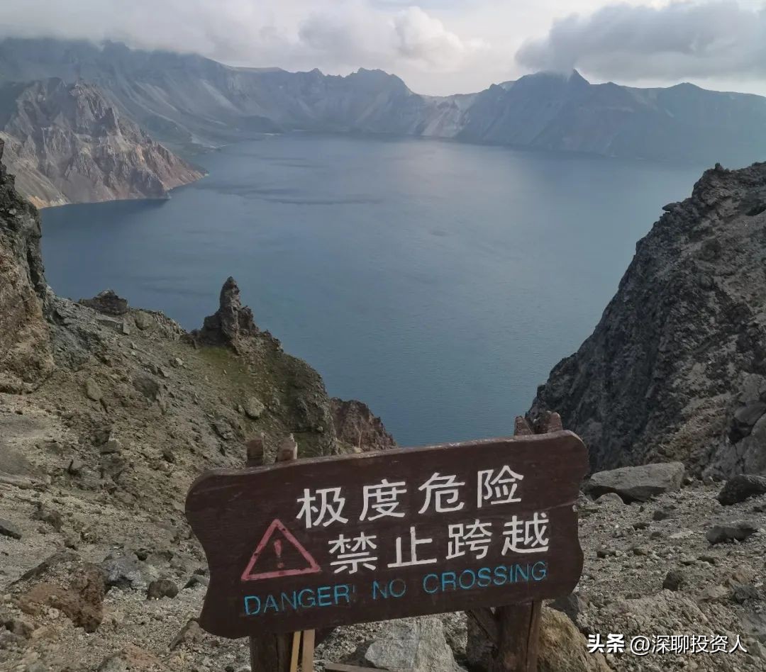 金融街犹在，不见当年的“孤勇者”