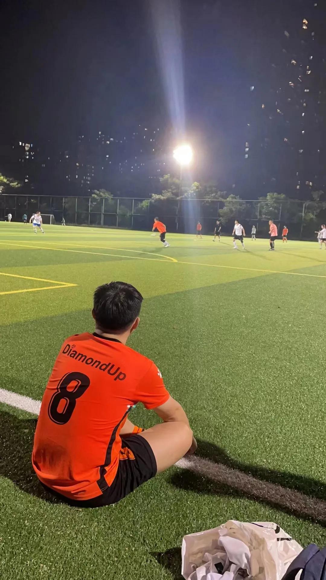 岑山溪水大帅哥,大战深圳魔女足球队,游龙戏凤