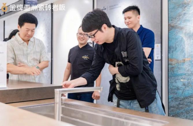 金牌亚洲开幕,金牌亚洲金堂奖