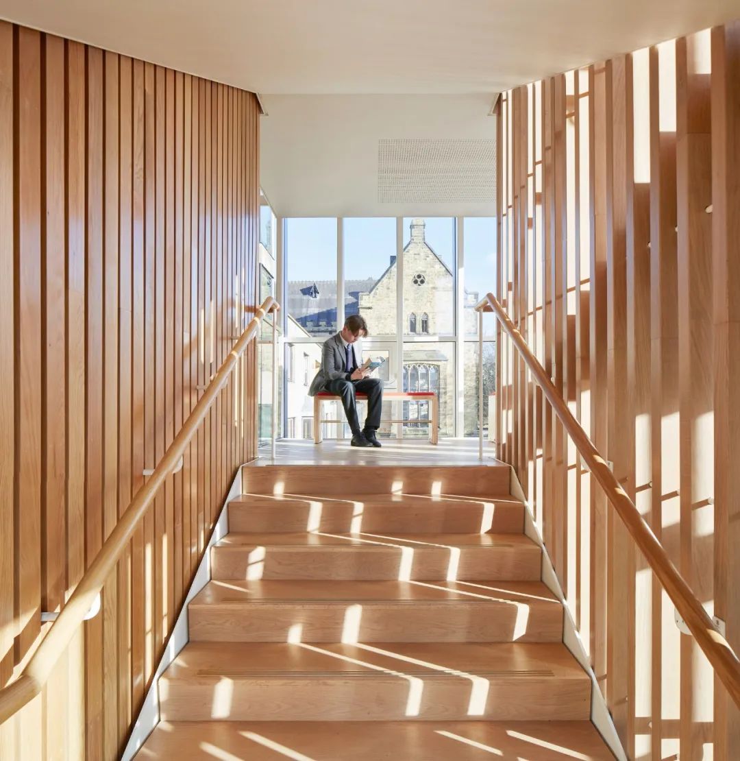 历史遗产的天然教科书｜建在百年历史保护区的学校合集