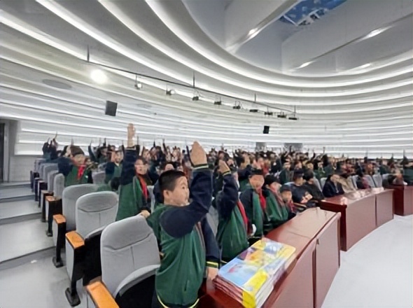 航天点燃梦想研学活动,中国航天日航天科技进校园活动