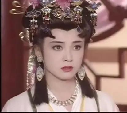 因吸毒入狱的“最美妲己”，她的故事远比你想象的更毁三观