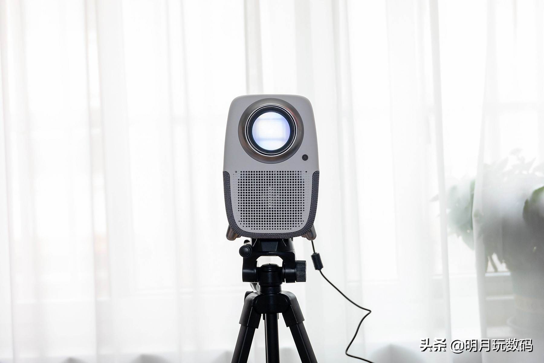 泰捷weboxt1投影仪和t1s怎么选,泰捷投影t1s缺点