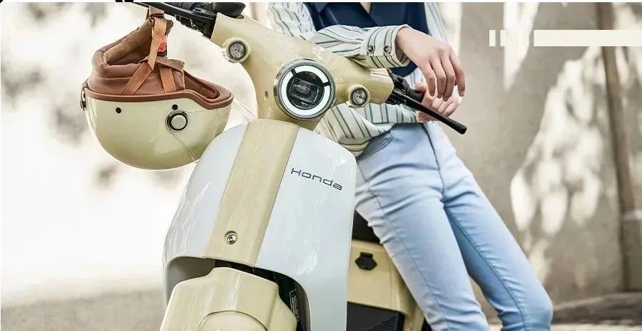 本田supercub110i幼兽国产版,本田幼兽双座版