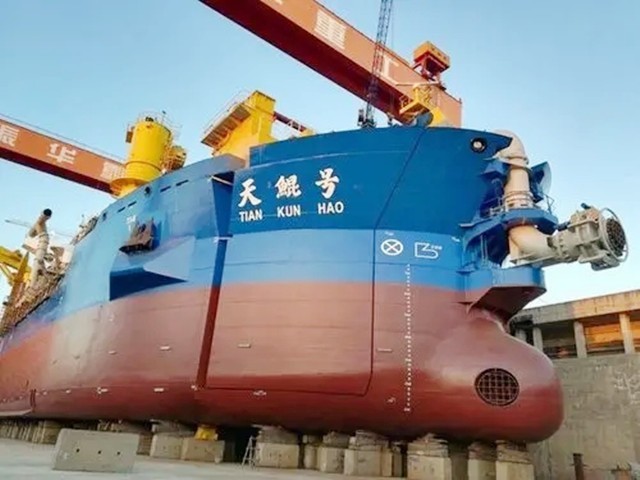 我国在南海部署了几艘航母,南海天鲸号航空母舰