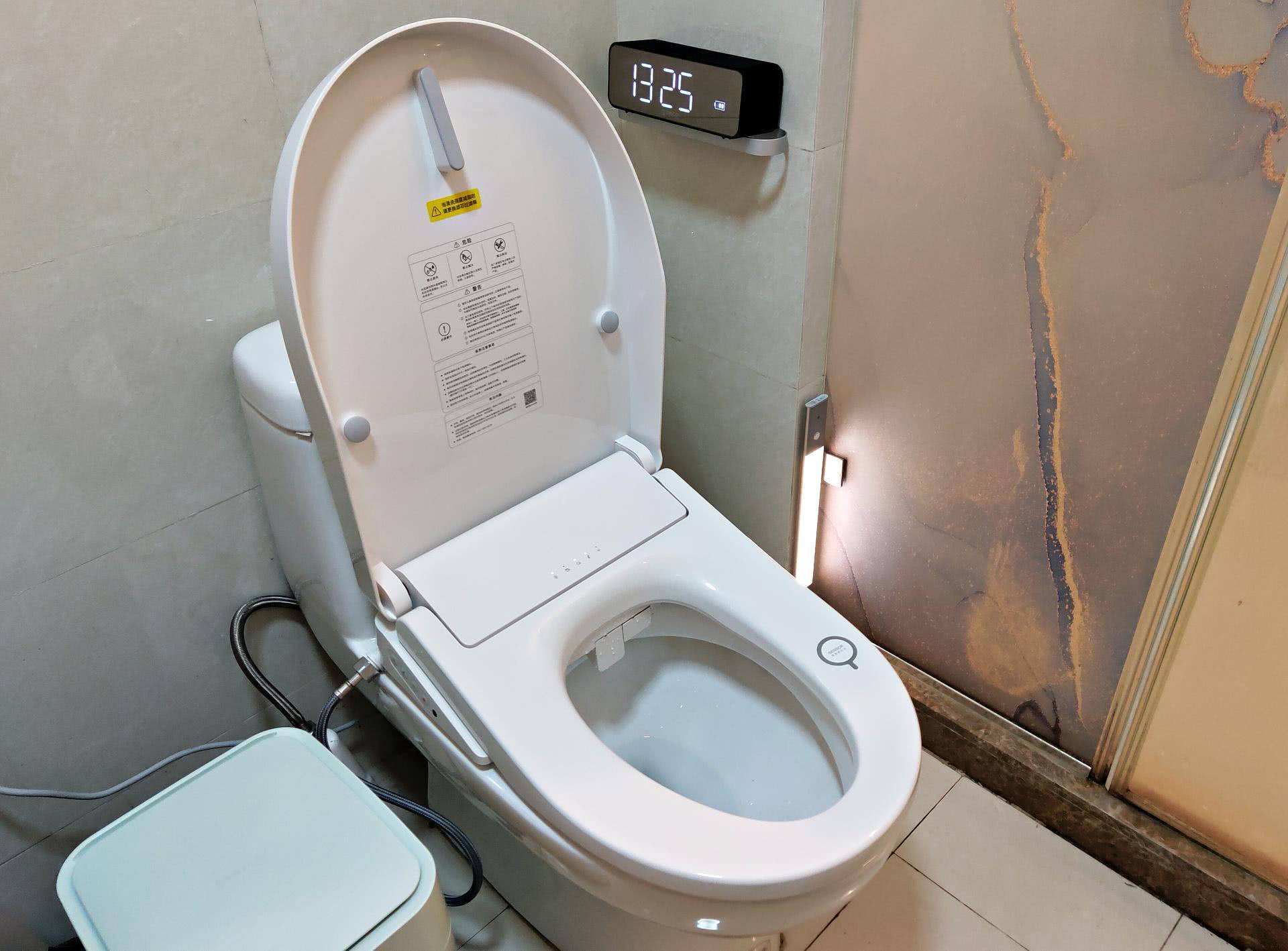越来越多人开始买智能马桶盖，到底值不值得投入？内行人说句实话