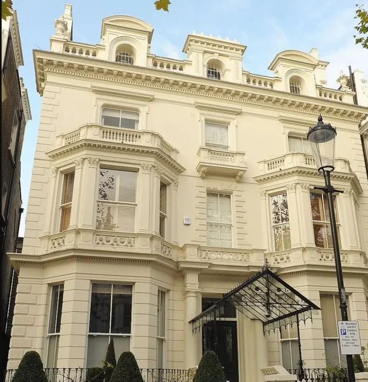 有颜又有钱,有财有颜又有才