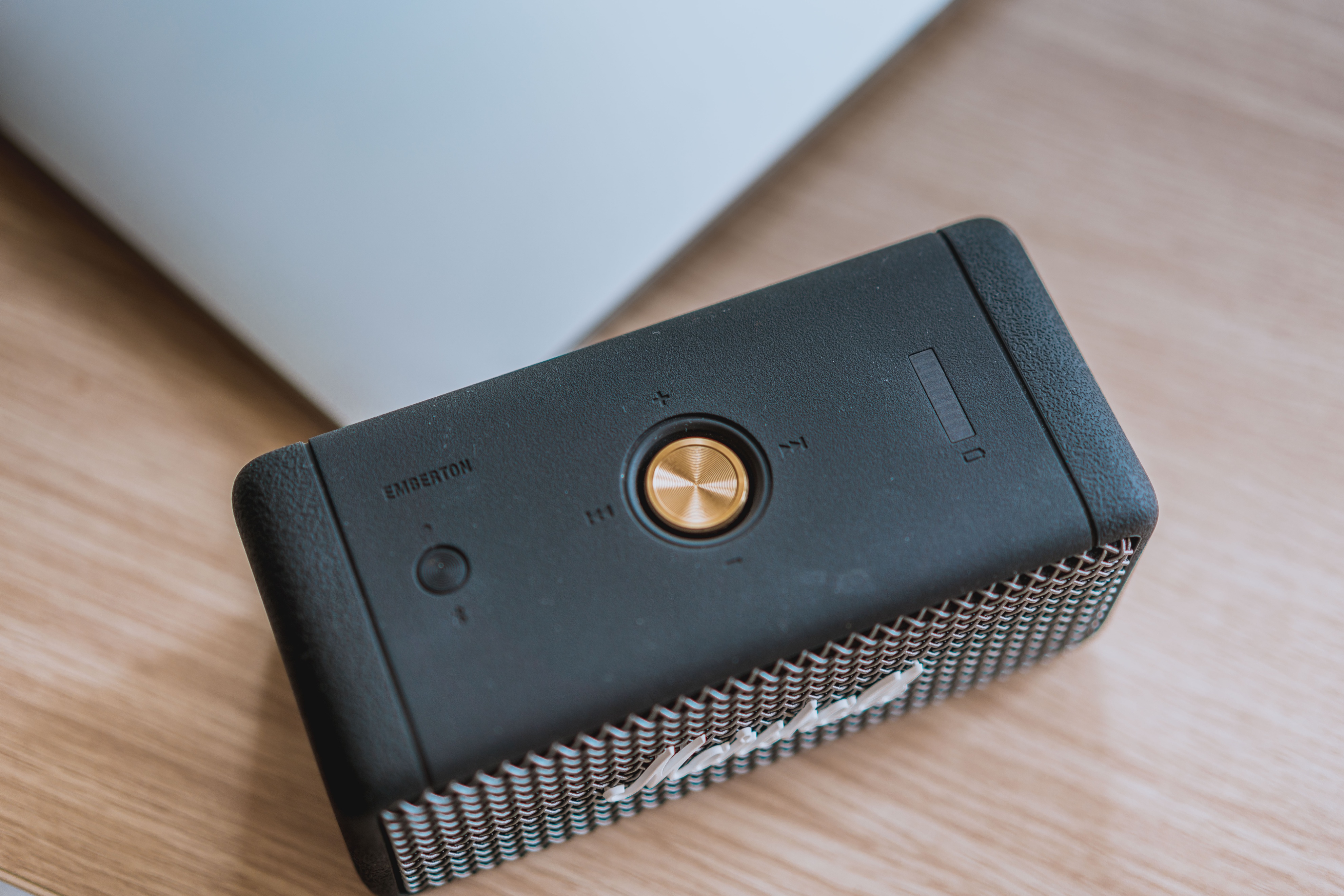 马歇尔蓝牙音箱值不值得买,测评马歇尔音箱