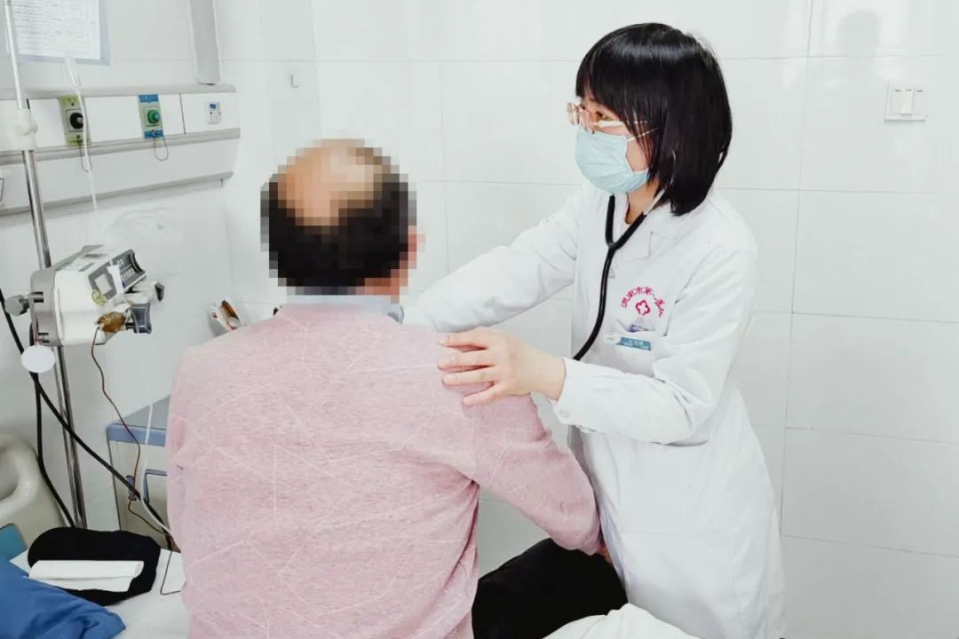 服务有温度关怀有力度行动有速度,服务有温度医患有真情