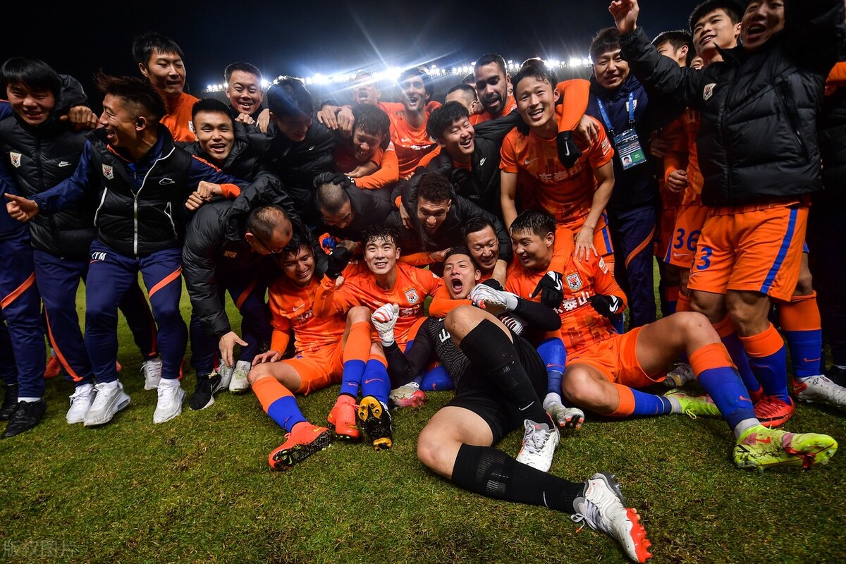 中超鲁能泰山大胜,中超山东泰山队16连胜