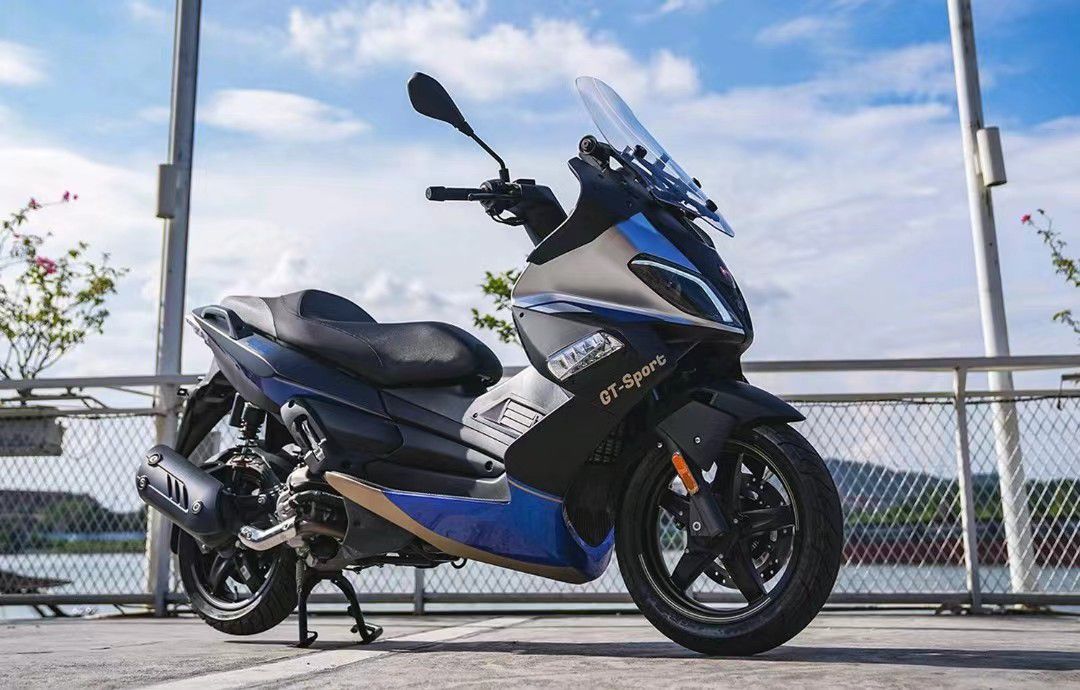 阿普利亚srmax250gt版即将上市,阿普利亚srmax250上市