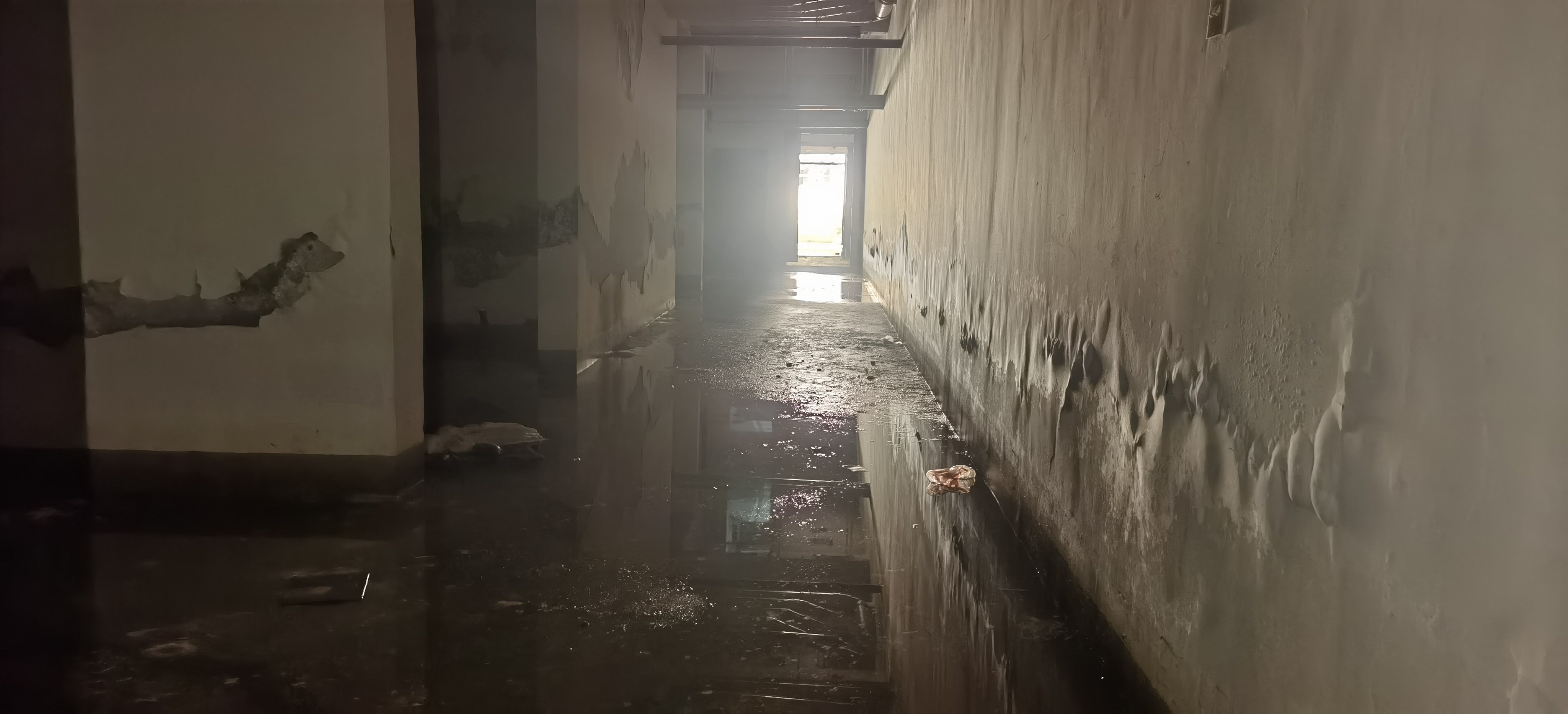 上海老旧小区沉井式停车库,上海小区地下车库停车