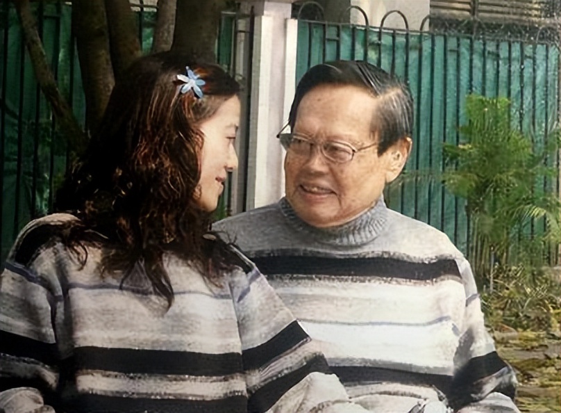 杨振宁跟翁帆分手了吗,杨振宁和翁帆之间真的有爱情吗