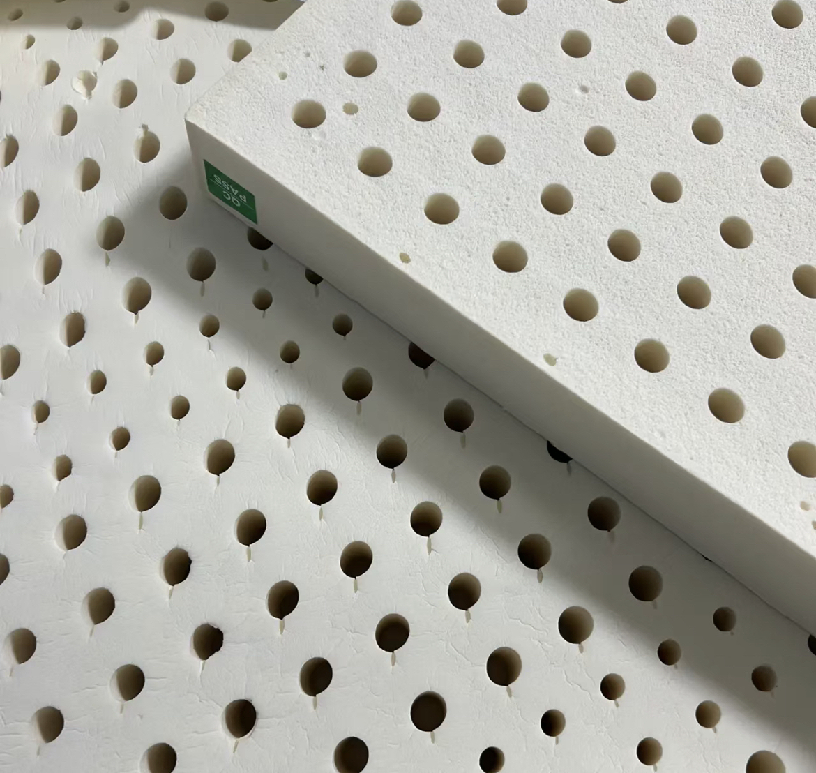 乳胶床垫如何挑选,怎么选择乳胶床垫才合适