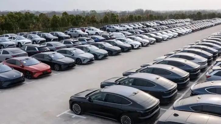 新能源车销量排名比亚迪特斯拉,比亚迪秦plusev和特斯拉model3