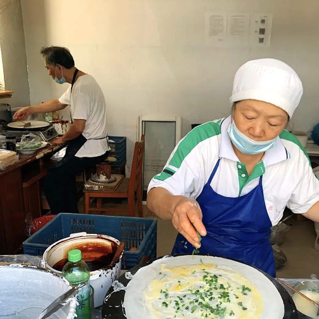 这批老上海和他们的小店，还能坚持多久？