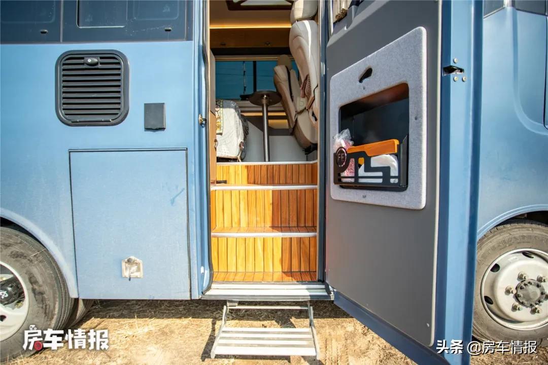 东风2.3t四驱短轴低顶房车,十堰东风特种四驱房车