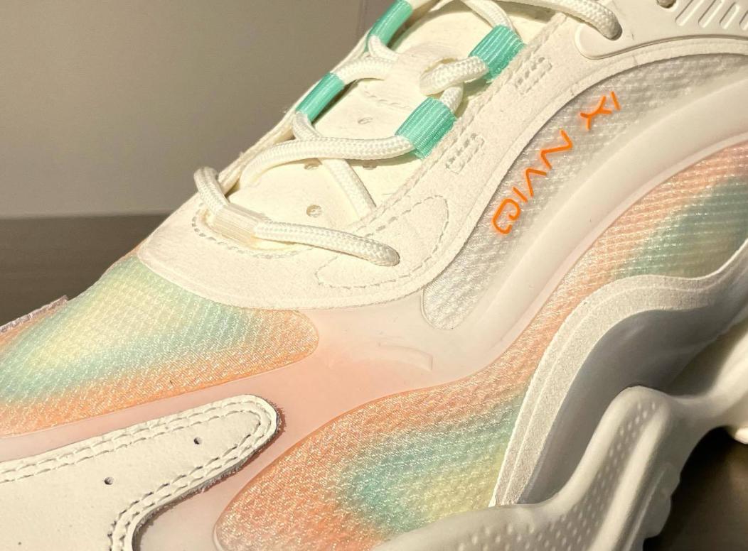 安踏2023新款网红爆款潮鞋,安踏春季2022新款撞色休闲鞋