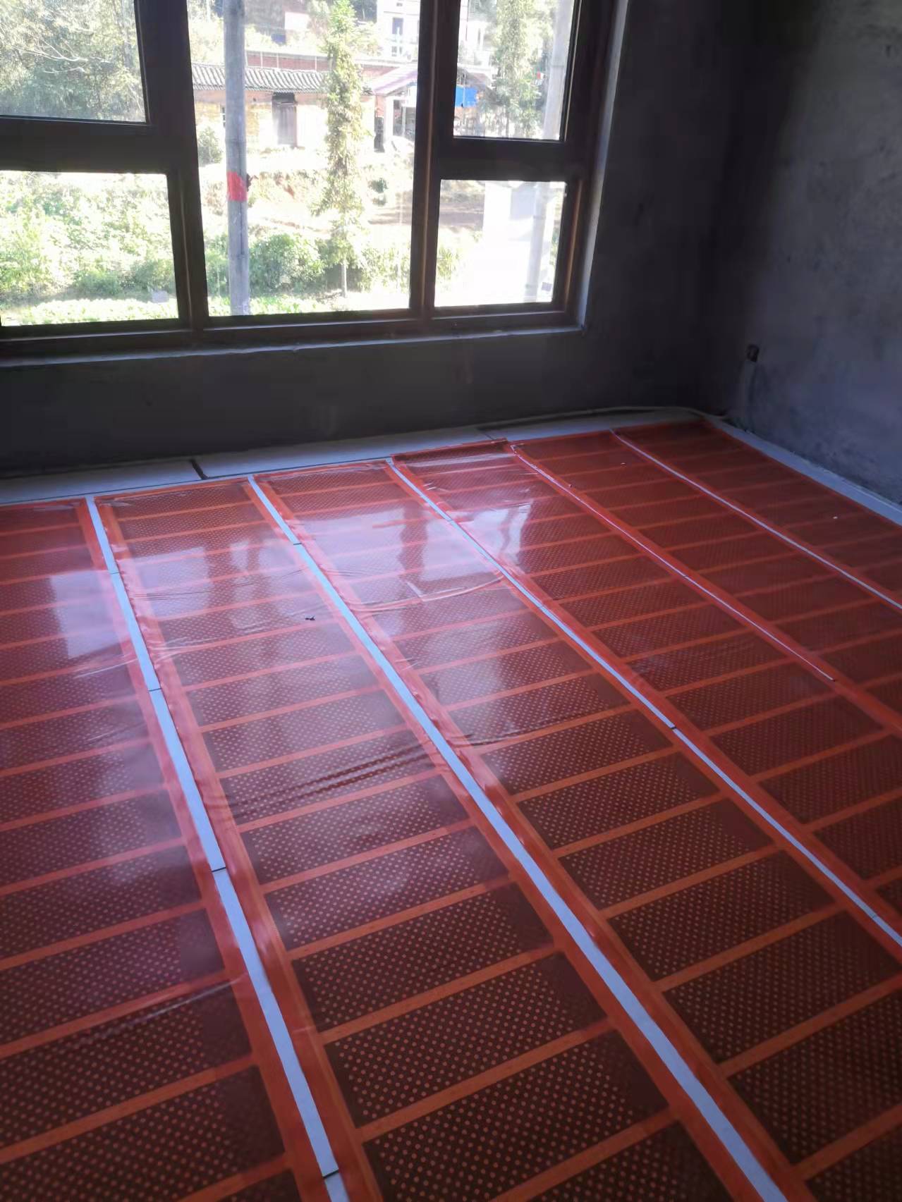 石墨烯地暖跟空气能地暖哪个节能,石墨烯电地暖好还是远红外地暖好