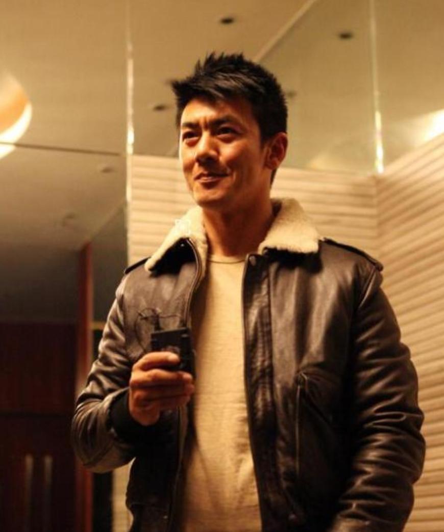 硬汉任天野8岁被家人抛弃,从小被父母抛弃任天野