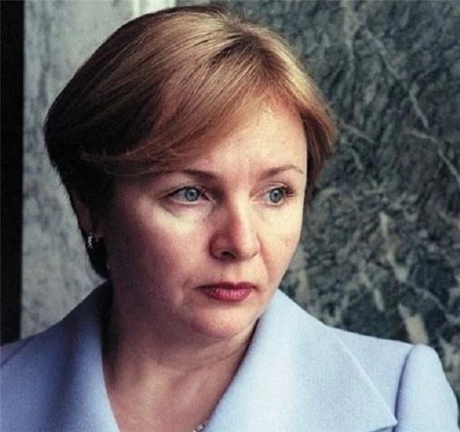 前“第一夫人”柳德米拉：不爱总统爱平民，与普京离婚再嫁小鲜肉