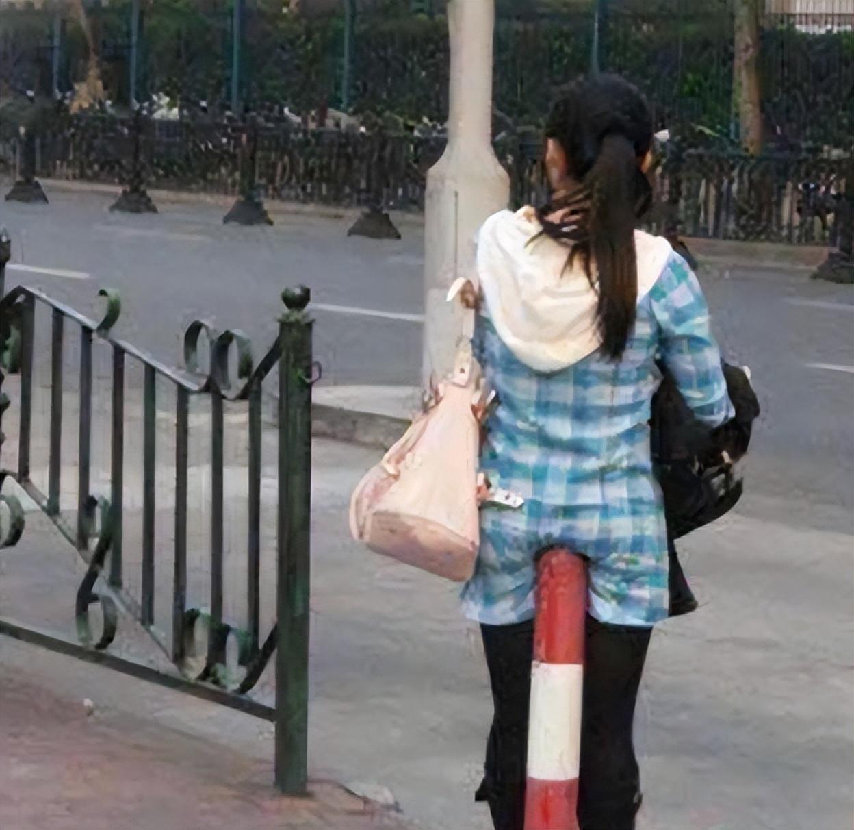 走路走累了躺下歇一歇,走路走累了坐地上